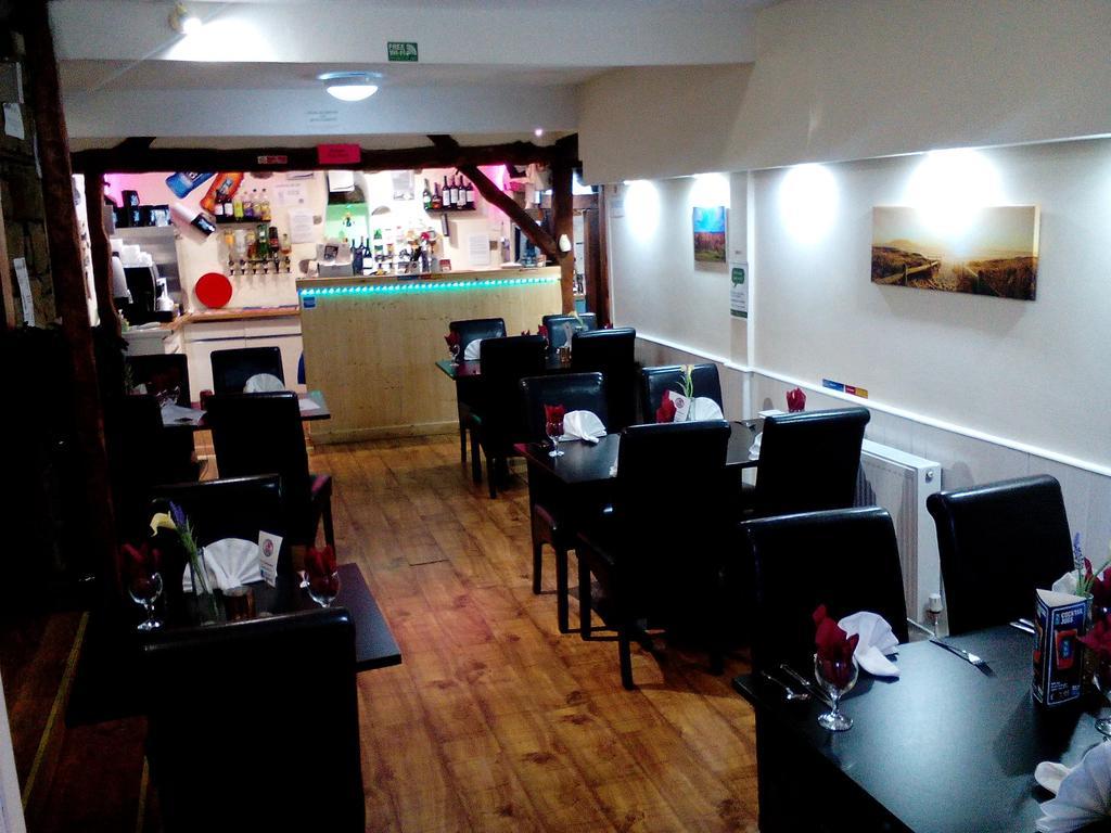 Zara Continental Hotel Langholm Екстериор снимка